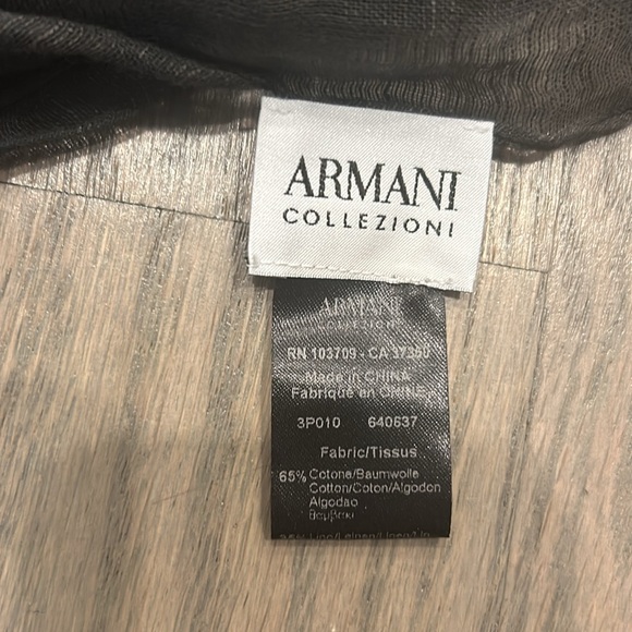 Armani Collezioni summer scarf - Picture 2 of 3